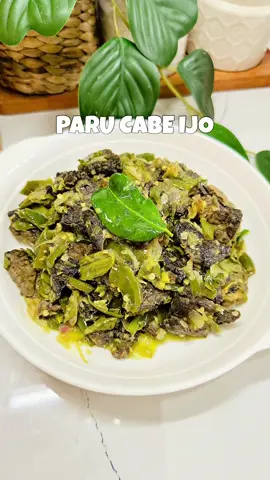 PARU CABE IJO 500 gr paru yg sudah direbus 3 bawang putih 10 bawang merah 25 gr rawit ijo 125 gr cabe ijo besar  1 jeruk nipis 2 daun jeruk Garam Gula Micin #pp_parucabeijo #parucabeijopawonputri #parucabeijo #paru #parubalado #sambelparu #parugoreng #keripikparu #parupedas #olahanparu #menubukapuasa #menuberbuka #menusahur #menupadang #nasipadang