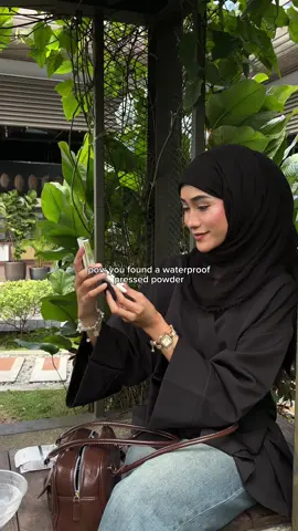 waterproof pressed powder and brightens dull skin for raya makeup @Carslanmy  #pressedpowdercarslan #carslan #pressedpowderwaterproof #makeuphariraya