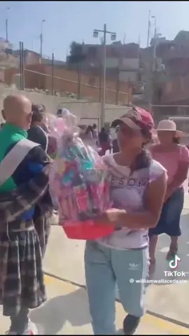 En el día de la mujer #manuelvidal #ate #diadelamujer #mujeres #madres #fyp #vira 