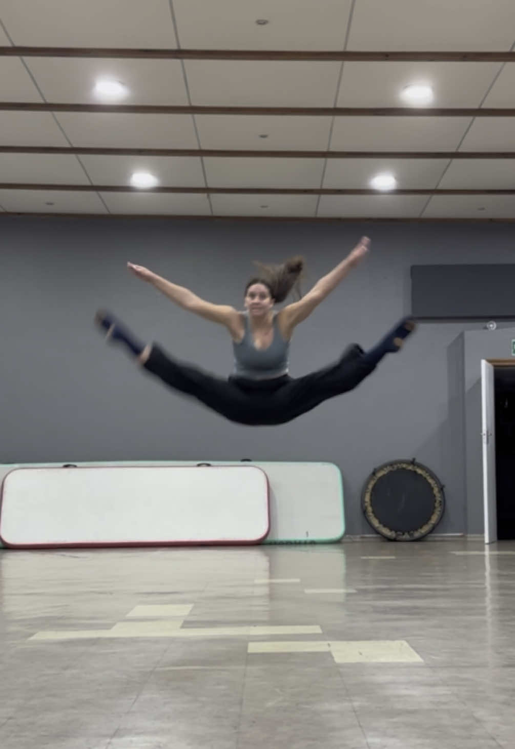 When skill meets passion! Teacher Cristabelle making every move count. Keep shining and inspiring!✨ #gds #gautengdancestudios #bestyouthdancestudio #30years #jumps #dance #seniordancer #senior #danceteacher #aerial #southafricadance 