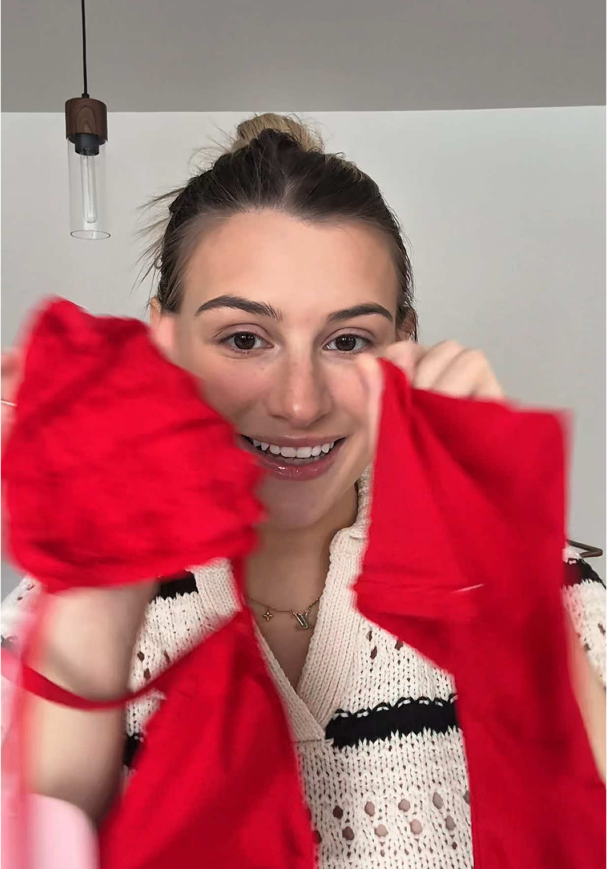 Le maillot parfait pour cet été ❣️folle.ca  #mtl #Summer #inspo #outfit #qc #quebec #smallbusinesscheck #SmallBusiness #businessowner #swimwear #maillot #bikini #red #perfection #fy #viral #voyage #tryonhaul #haul #fashion 