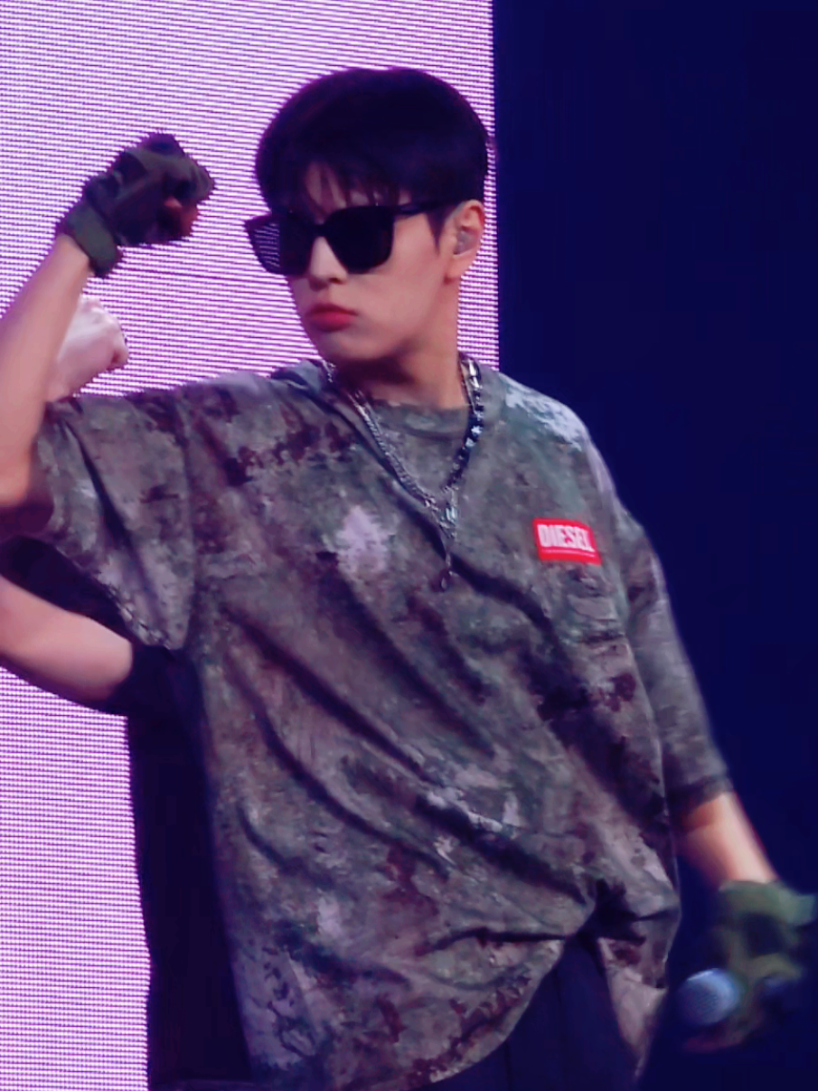 ULTRA seungmin cover 250214 Stray Kids 5th fanmeeting  #straykids #seungmin  #スンミン #ultra #ソロ 