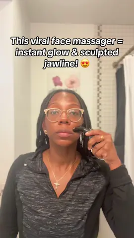 ✨ Your skincare isn’t complete without this game-changing massager! 🔥 Boost circulation, reduce puffiness, and help your serums absorb 10x better with gentle heat & vibration! 💆🏾‍♀️ Who else needs this in their routine? ⬇️ #FacialMassager #SkincareGadget #AntiAging #BeautyHack #SelfCareEssential #GlowingSkin #FirmAndLift #WrinkleFree #NeckCare #SkinTightening #CapCut #facemassager 