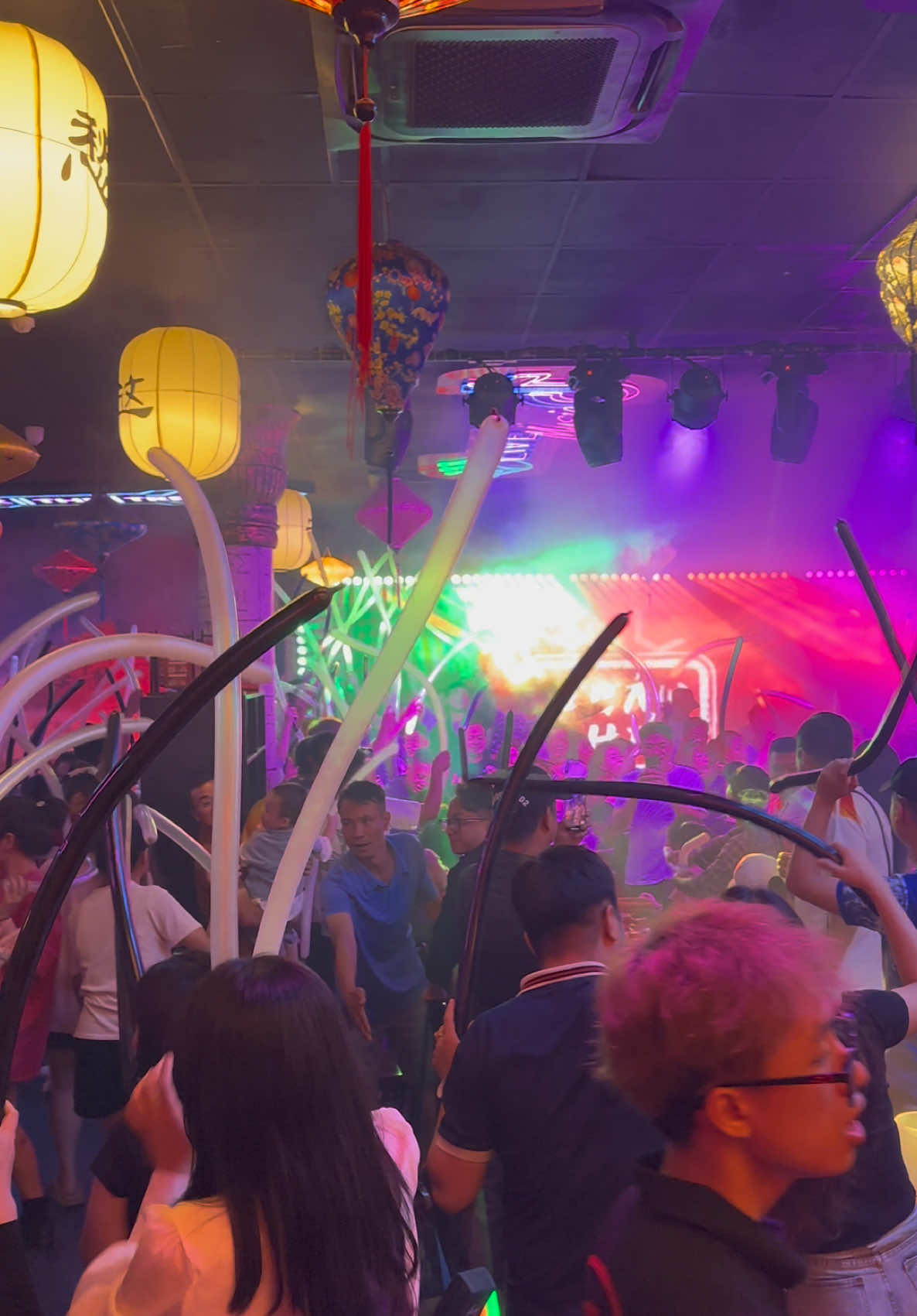 Nhảy nhót gì chưa người đẹp 💃💃 #djyoungb #fyp #xuhuong #remix #nightlife