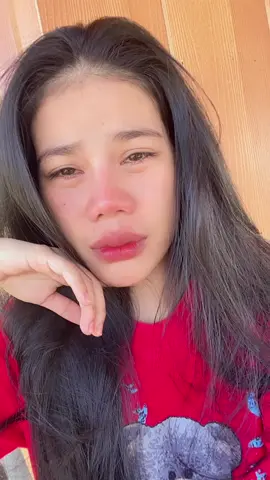 บอกเลยว่าตอนร้องให้แล้วไม่มีเสียงคือจุกและทรมานที่สุดเวลาร้องให้คนเดียวหันไปไม่เจอใคร แม้แต่กอดก็ไม่มี😔😢