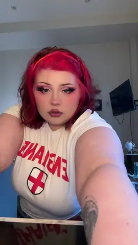 #hairstyle #hairtok #fatgirl #fyp #fypシ #fattok #alternative #plussizeedition #plussize #makeup #forthegirls #forthegays #plussizefashion #altplussize 
