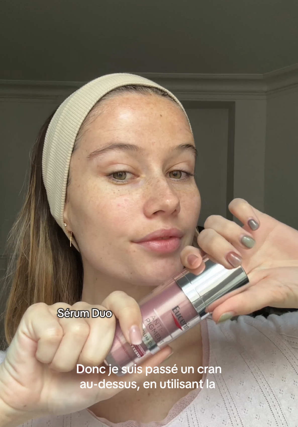 Je passe un cran au dessus en utilisant la gamme ANTI-PIGMENT, pour faire disparaître ces taches pigmentaires qui me gâchent la vie dès que je m’expose au soleil !  collaboration commerciale rémunérée  #eucerincamarche #antitaches #thiamidol #tachespigmentaires #tachesbrunes #pourtoii 