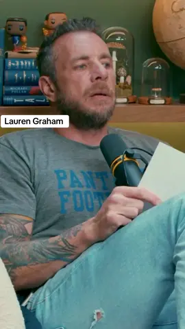 We love a Parenthood family member moment!!! Lauren Graham (Gilmore Girls, Parenthood) joins us today! Listen anywhere you get your podcasts or watch on YouTube! 🍒🍒🍒