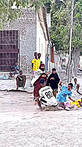 Maxaa Kuu Muuqdo..🥹👩💗#wll_bedri_8 #barxadasinaygosgos #barxadasinay #foryoupage #somalitiktok #football 
