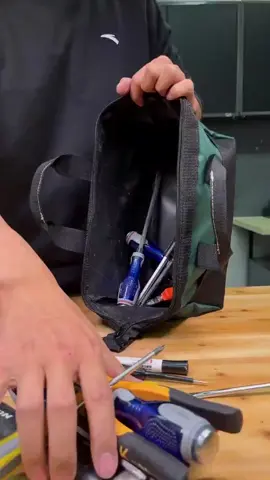 Mantenha suas ferramentas organizadas e à mão com nossa Bolsa Resistente para Ferramentas 👷🛠🧰#ferramentas 