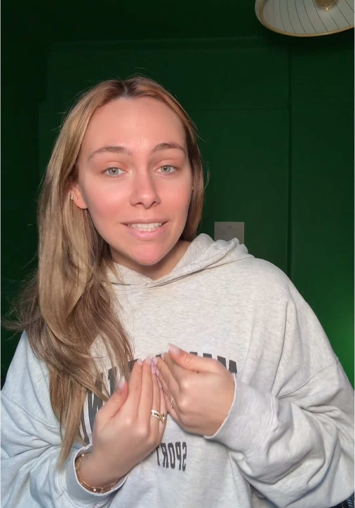 Officially my favorite show that I’ve binge watched so far on tour! @Reality Club FOX @FOXTV #ExtractedOnFOX #ad