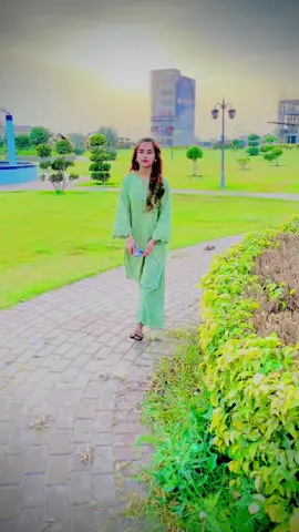 #mtlb hum sahi Chal rahy hai#foryou✨🦋 #tiktokforyouviralpage❤❤❤ #foryoutrick #unfrezzmyaccount @🦋IaM_Zainab🦋 