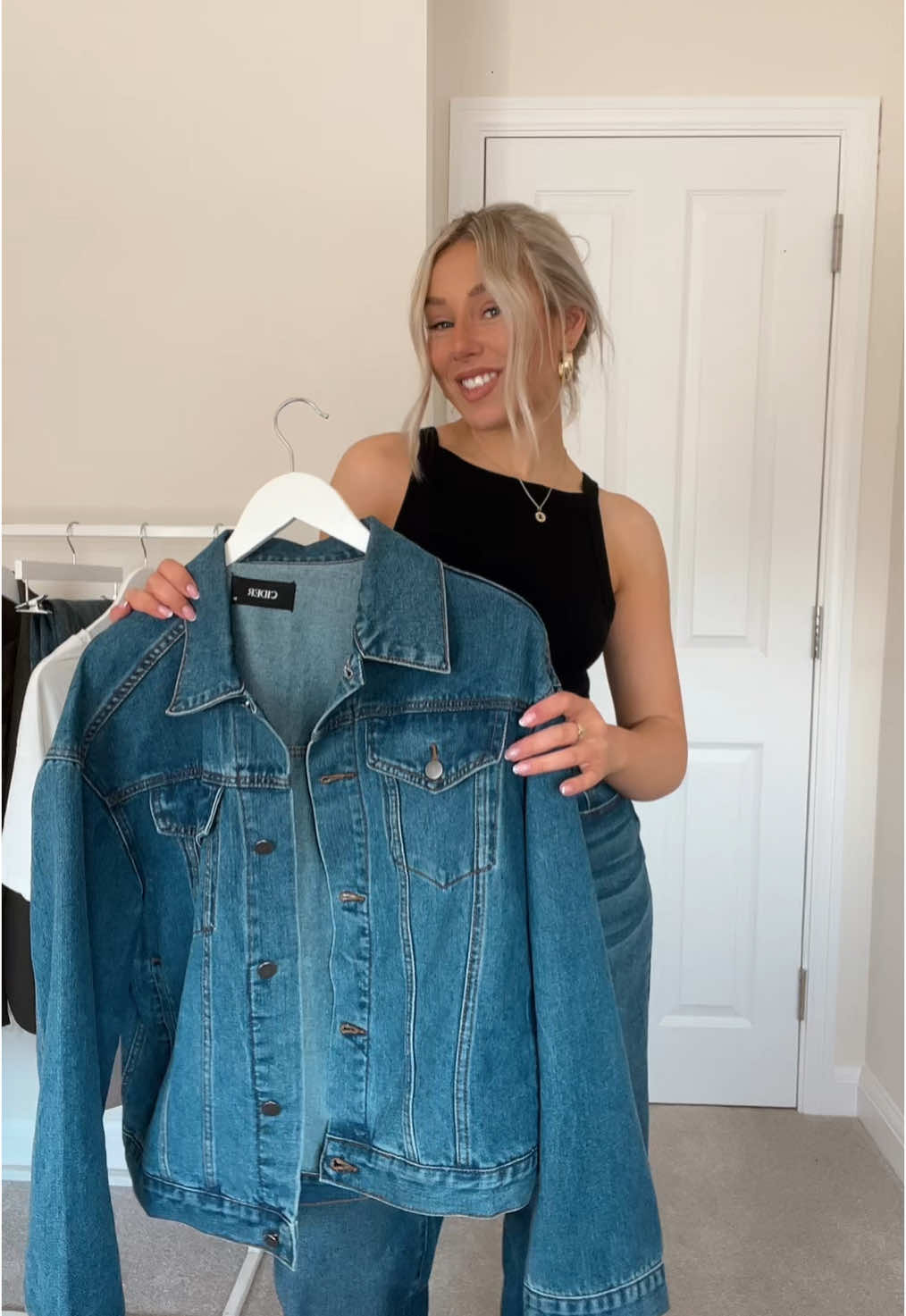 this is your sign to add some indigo denim to your wardrobe this spring 👖💋 @Cider #springoutfit #styleinspo #girlythings #outfitideas 