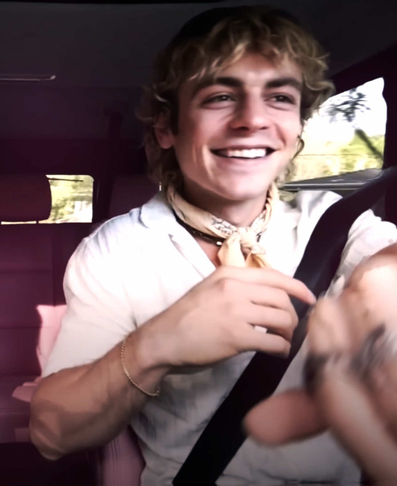 [TARA LIKED!!!!😭]not my all time celebrity crush on tara’s channel, TOO FREAKING ICONIC 💜@Tarayummy @tyummy @ross_lynch #tarayummy #edit #rosslynch #teenbeachmovie2 #disneychannel #austinandally #driverera #aftereffects #explore #foryoupagе #fyp  #queenblackwell 