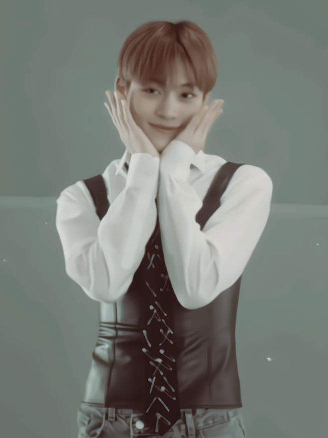 he such a cutie. 😙🎀 #legolykn #legolyknedit #le_tsgo_eating #lykngmmtv #lyknlego #lyknlegoedit #foryou #fyp #edit 