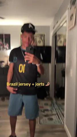 Fit valid ? #brazil🇧🇷 #neymar #neymarjr10 #jortsoutfit #fashiontiktok #fashion #fypシ゚viral #fypage 
