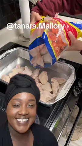 #duet with @Josh & Momma #joshandmomma  Momma just keep surprising me with new recipes!! 😂 #comedy #commentary #philly #Recipe #food #wings #cooking #eating #ranchdressing 