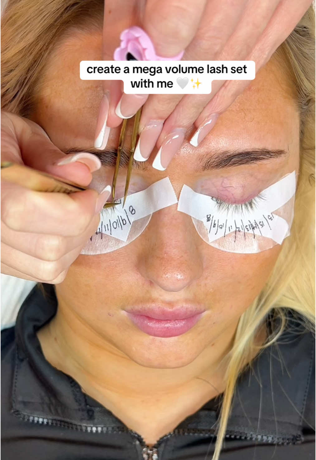 If my clients want volume, they get volume ✨🤍💅🏻 #lashextensions #lashtech #lashsupplier #lashes #lashtechnician #lashartist 