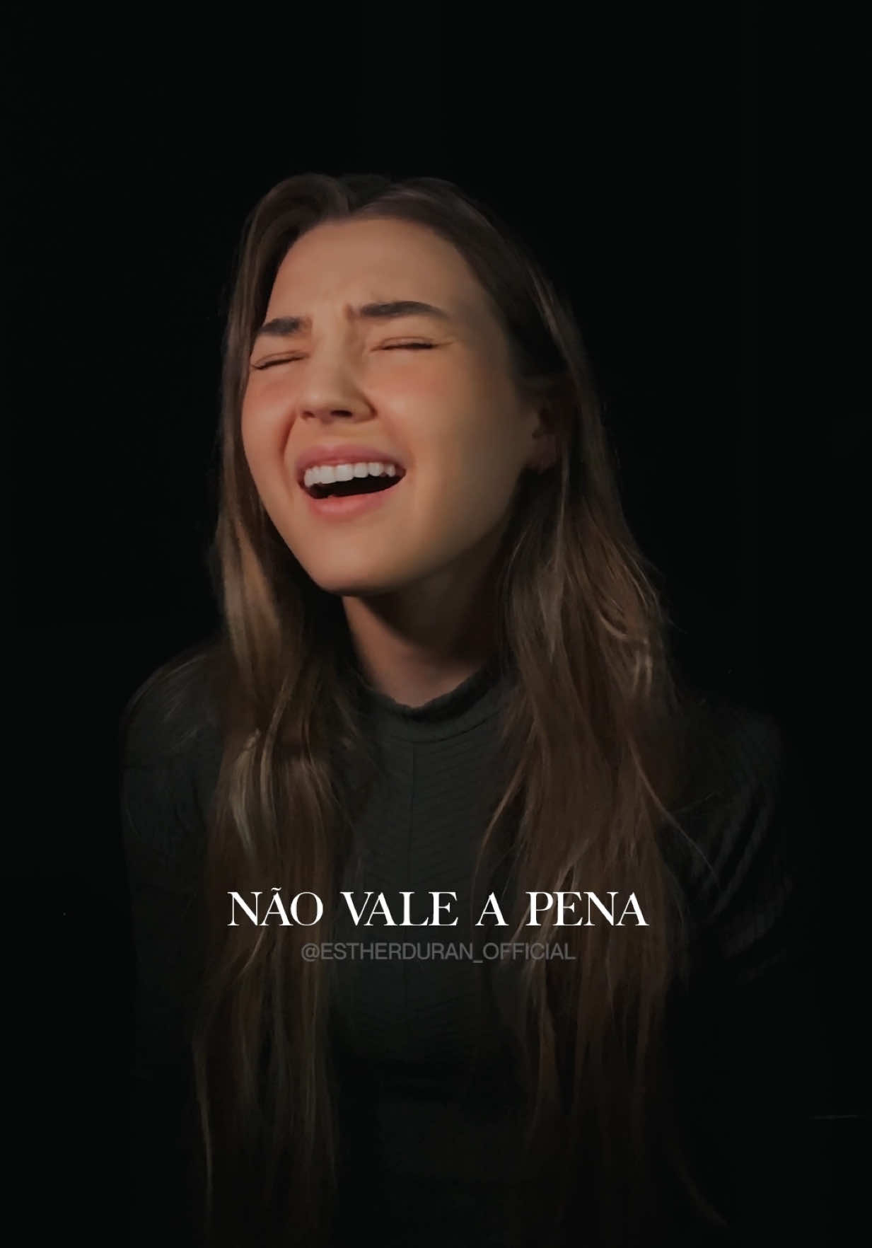 De que vale? De que vale números, de que vale dons sem frutos? De que vale? Se meu estilo de vida não for uma canção que agrada ao Pai? 🔥🙏🏼  #cristao #louvor 