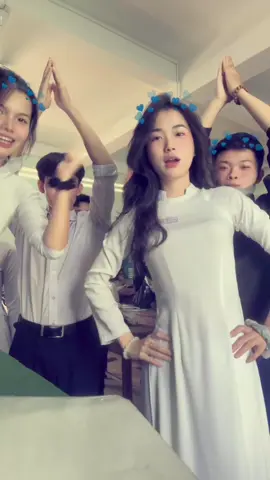 Ng đẹo zà 3 con lăn quăn:)) #viral #xuhuong #fyp 