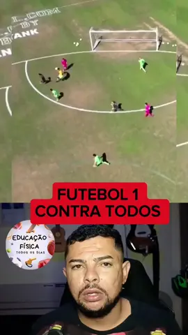 FUTEBOL 1 CONTRA TODOS! JÁ TINHA VISTO? #educacaofisica #futebol 