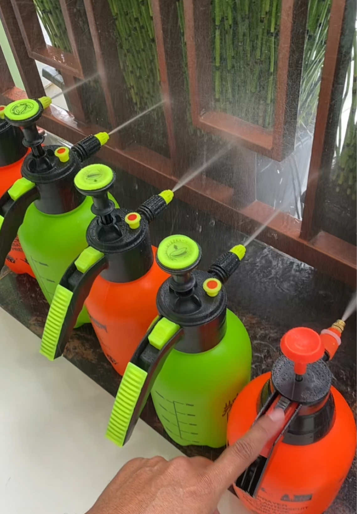 SPRAYER // ALAT SEMPROTAN #sprayer #alatsemprot #semprotantanaman #semprotanairkencang #semprotan #alatpertanian 