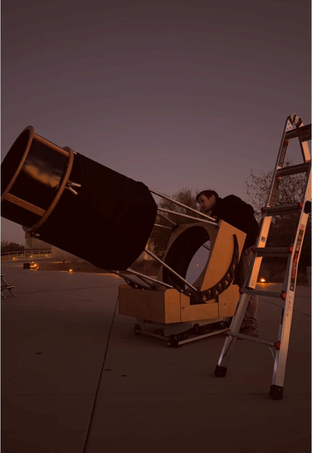 Pro Tip: Date the nerd because he will show you the universe ✨ [timelapse of my fiancé setting up his 28 inch truss dobsonian telescope 🔭] #telescope #Astronomy #space #astronomytok #telescopesetup 