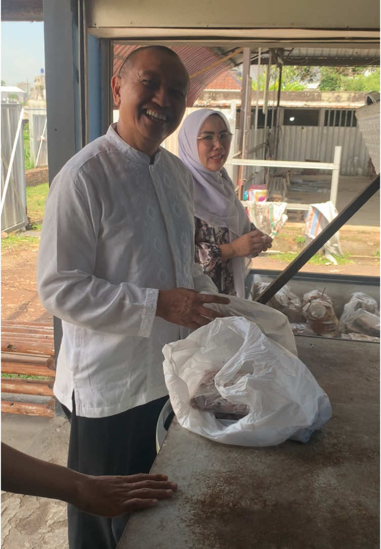 Udang dan seafood lainya ada disini.. #seafood #sianseafood #cikurubuk #tasikmalaya #ikan #udang #gurita #pasarhpkp #seafoodlover #kulinertasik 