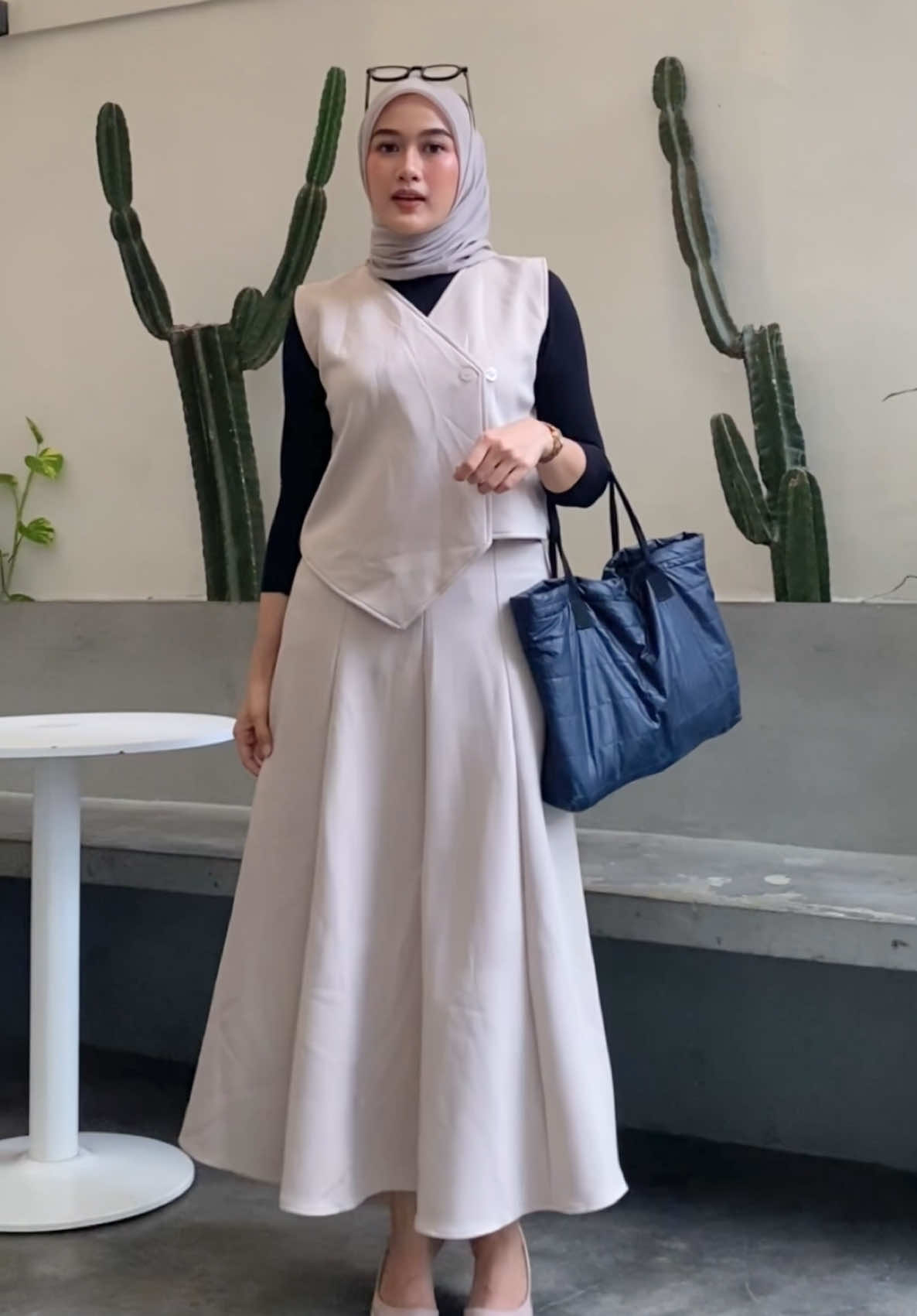 Chic, sleek, and always on point. Elevate your style with the NAOMI  VEST SET 💘✨