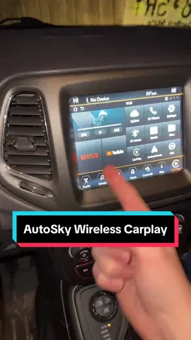 Netflix in your car🤩 #carplay #netflix #youtube #autosky #wirelesscarplay #roadtrip #tiktokshopspringglowup #tiktokshoprestock #tiktokmademebuyit 