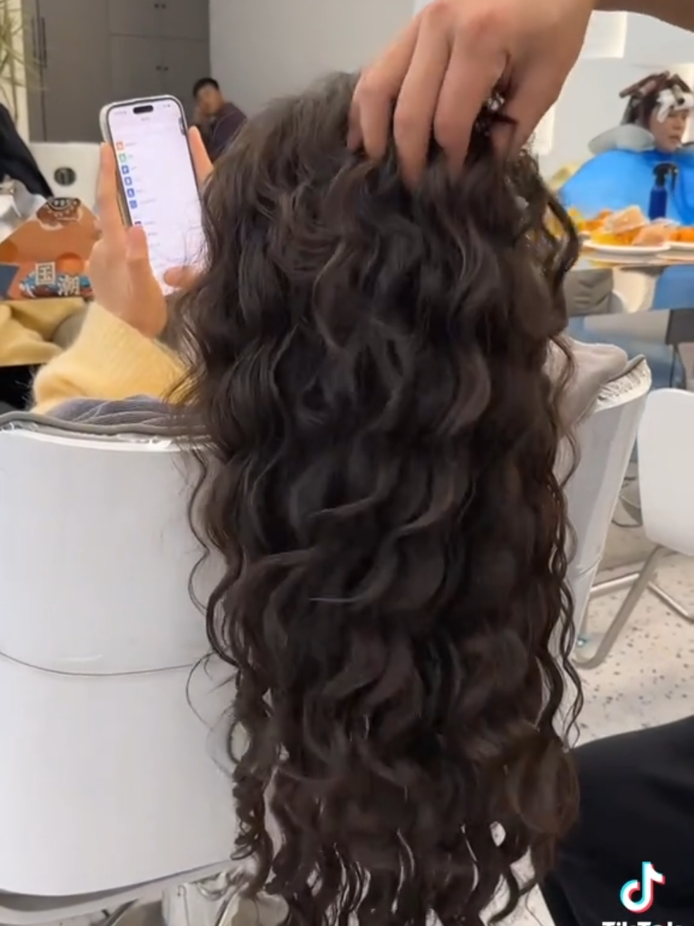 Respuesta a @carsb1111 No sé si me reporten el video por qué no es mío 😅😅😅  está técnica de #ondas #koreanas #permanente  indispensable en cabello virgen  Me encuentro en Ciudad de México alcalde Álvaro Obregón Colonia Jalalpa  O1260 Mándame foto de tu cabello de espaldas y los procesos que tienes más foto de referencia de lo que quieres para cotizar  5616824696