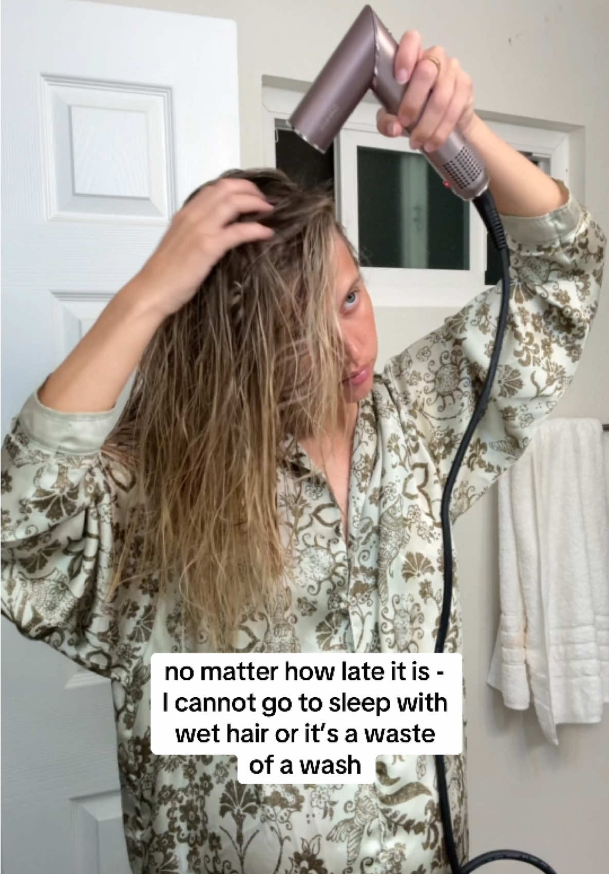 greasy hair girls know 