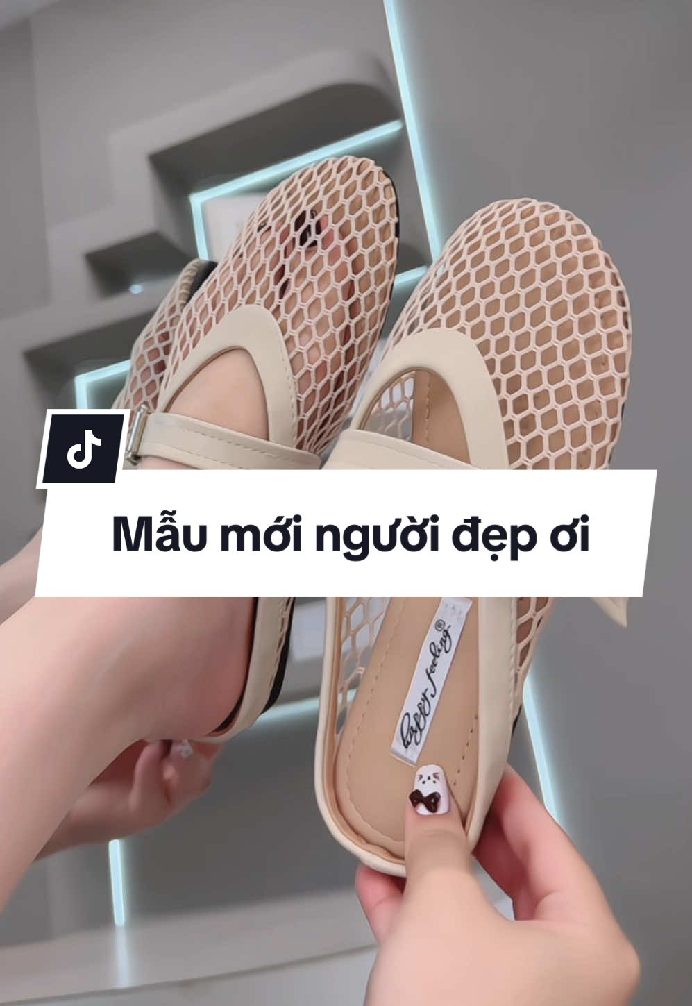 Giày dép gì chưa người đẹp ✨🎀🥰#loviiecorner #dépxinh #giàydépthờitrang #xuhuong #thờitrang #tiktokxuhuong 