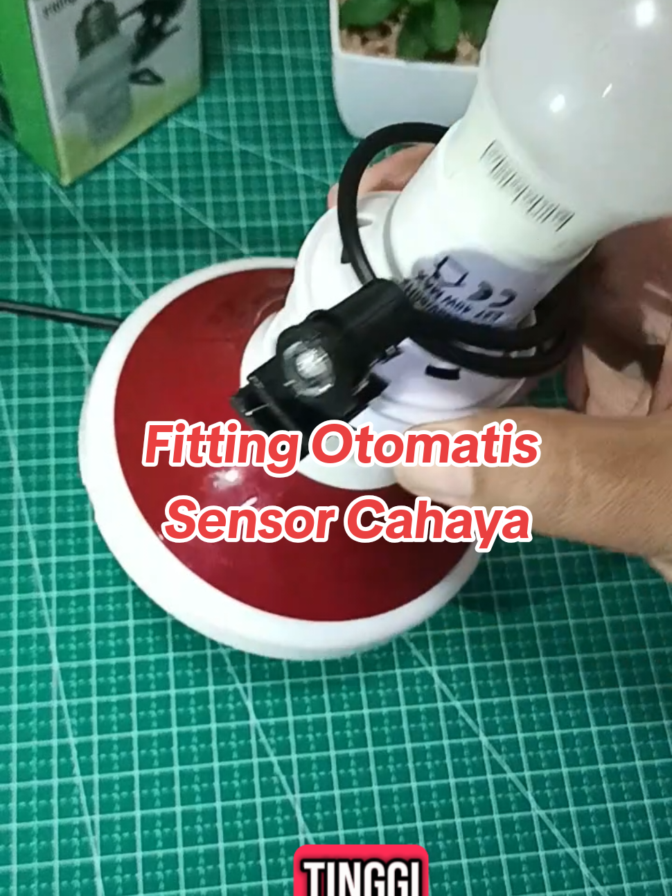 Fitting lampu otomatis sensor cahaya, malam nyala dan siang mati. #fittinglampu #sensorcahaya #fittingsensorcahaya 