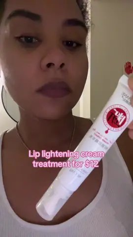 I was born this way! this feels soo smooth moisturizing I’ll be back to show my results 🤭 #liplightening #liplighteningcream #liplighteningtreatment #jinshanelipserum #darklipscorrection #lippigmintationtreatment #jinshanelipserum #skincarehyperpigmentation 