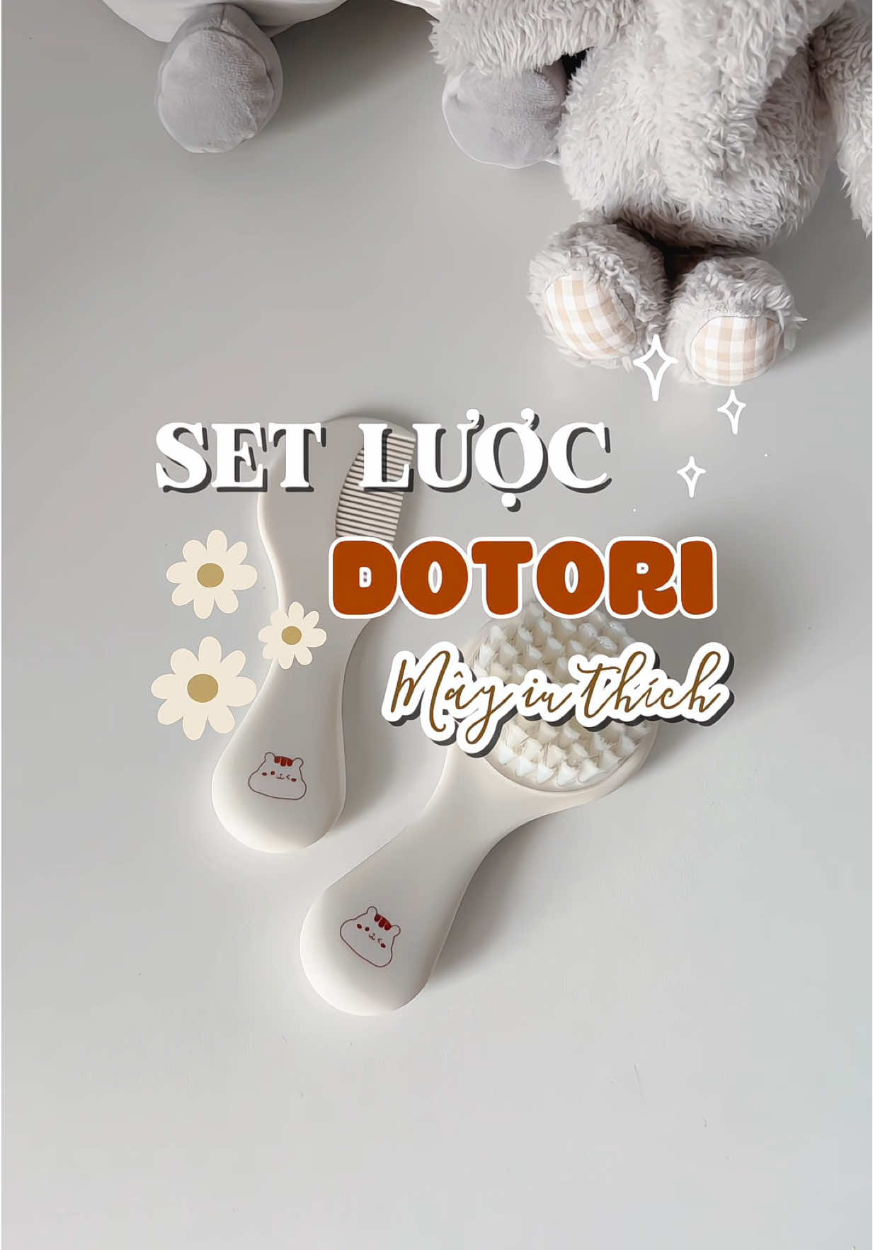Lược thui có cần xinh vậy không nhỉ? 🎀 #chamsoctoc #luocchobe #dotori #luocdotori #luocxinh #xuhuong 
