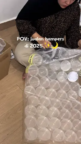 Keriweuhan buat hampers😆✨🫶🏻  #hampers #hamperslebaran #hampersmurah 