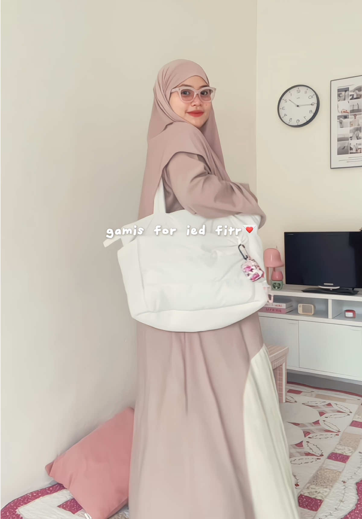 siapaaa yg udah punya baju lebaran pdhl puasa baru 11 hari?👀🤭 #gamislebaran #abayaseries #lozyhijab #gamissyari #abayastyle #abayaumroh #abayalebaran 