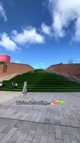 IT’S TIMEEEEEE!!! We’re defrosting, Liverpool 💅😍💚❤️ #liverpool #liverpoolone #greensteps #spring #bigsteps #visitliverpool 