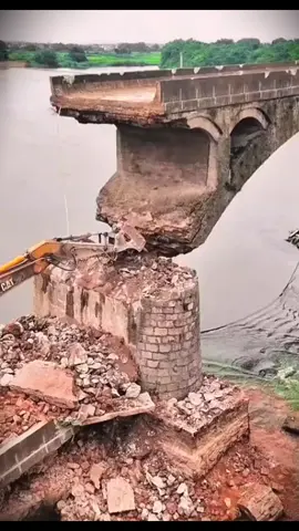 #excavator #excavators #skill #amazing #machines #construction #tik_tok #fyp 