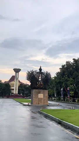 Pesona top 1 kampus education✨  #universitasnegeriyogyakarta #mahasiswauny #unywae #fmipauny @mahasiswa uny  