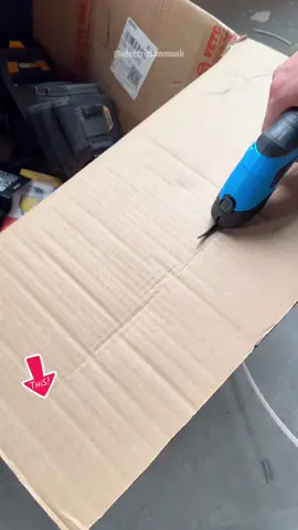 This Electric Scissors Is Here to Save Your Fingers#tool #bluecollar #sparky #homediy #TikTokShop #outdoortools #electricscissors 