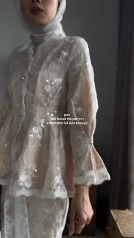 this set just looks sooo ethereal. baju raya dah beli ke sayang? #bajuraya2025 #kebaya #peplum #kurungmodern #HijabFashion #bajuraya #zaliaraya #kebayalace 