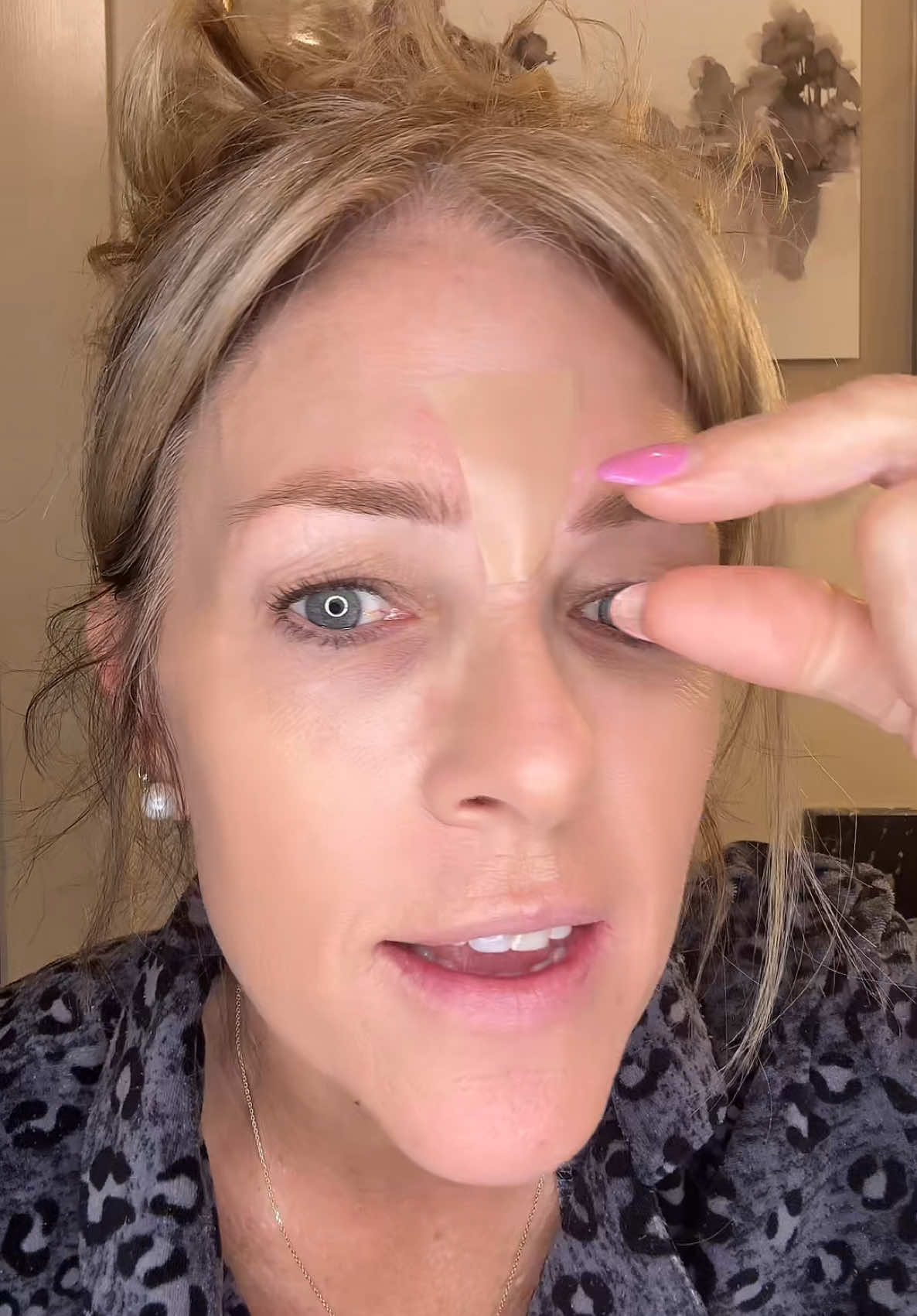 Do silicone scar sheets really work on wrinkles? Let me tell you… #siliconescartape #wrinkles #wrinklesolution #skincare #beauty 