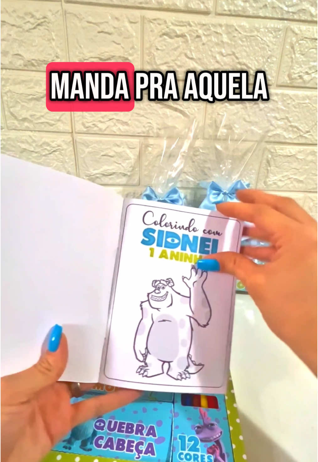 Kit diversão Monstros S.A. 💚🩵 • INCLUI: - Caixa personalizada - Livro de colorir - Caixa com giz de cera 12 cores personalizada - Quebra Cabeça - Jogo da memória - Laço com tag personalizada R$20,00 Quantidade mínima: 10 unidades 📦 Enviamos para todo Brasil❤️ • Elaboramos em todos os temas • Com toda certeza essa é a lembrancinha mais amada pelas crianças ☺️