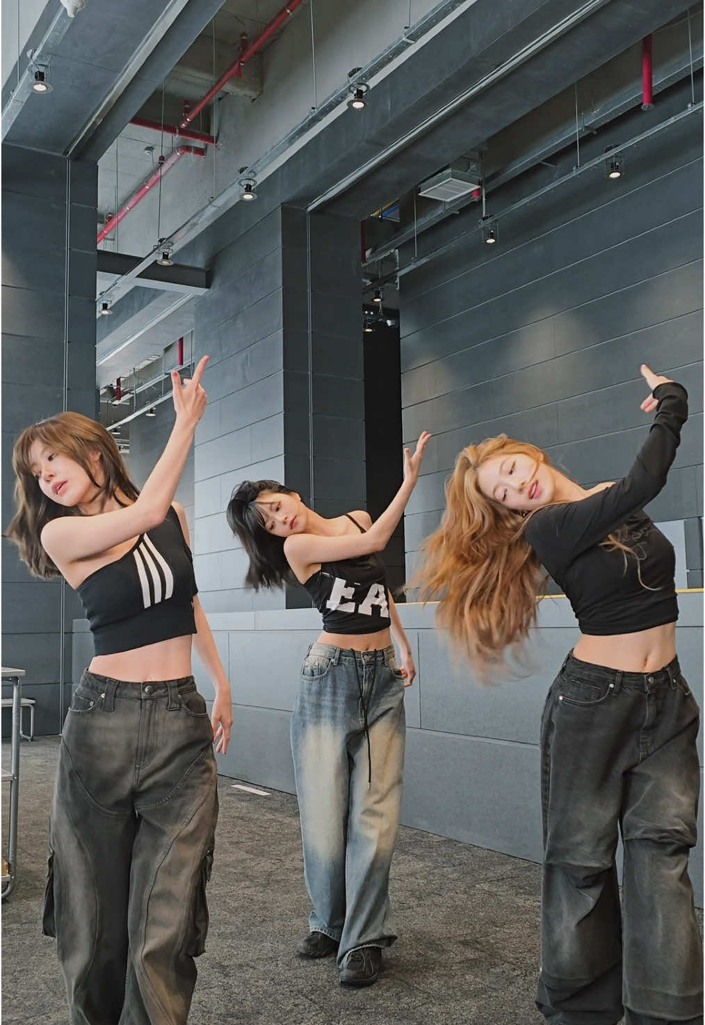 𝑰'𝒎 𝑩𝒖𝒓𝒏𝒊𝒏𝒈 𝑯𝑶𝑻❤️‍🔥 2025.03.14 1PM (KST) | 12AM (ET) #LE_SSERAFIM #르세라핌 #SAKURA #사쿠라 #KAZUHA #카즈하 #HONGEUNCHAE #홍은채 #LE_SSERAFIM_HOT 