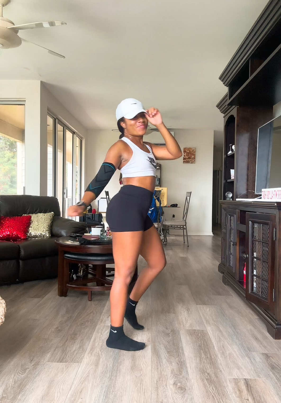 Great way to end my gym workout 🏋🏽‍♀️💪🏽🫀#hutchallenge #nolabouce #fyp #Fitness #GymTok #workout 