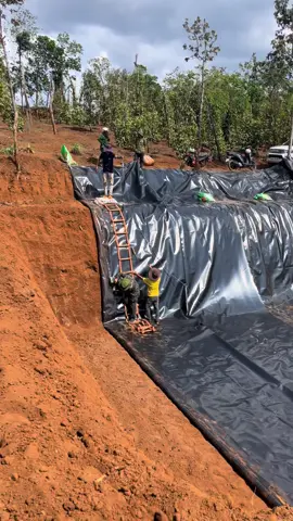 Làm Hồ Chứa Nước..