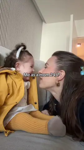 Can‘t get enough of my babygirl 🥲❤️❤️❤️ #babytiktok #momtok #firsttimemom #sahm #babymonthlyphotoshoot #babyfever #momlife #momsbelike #fyp 