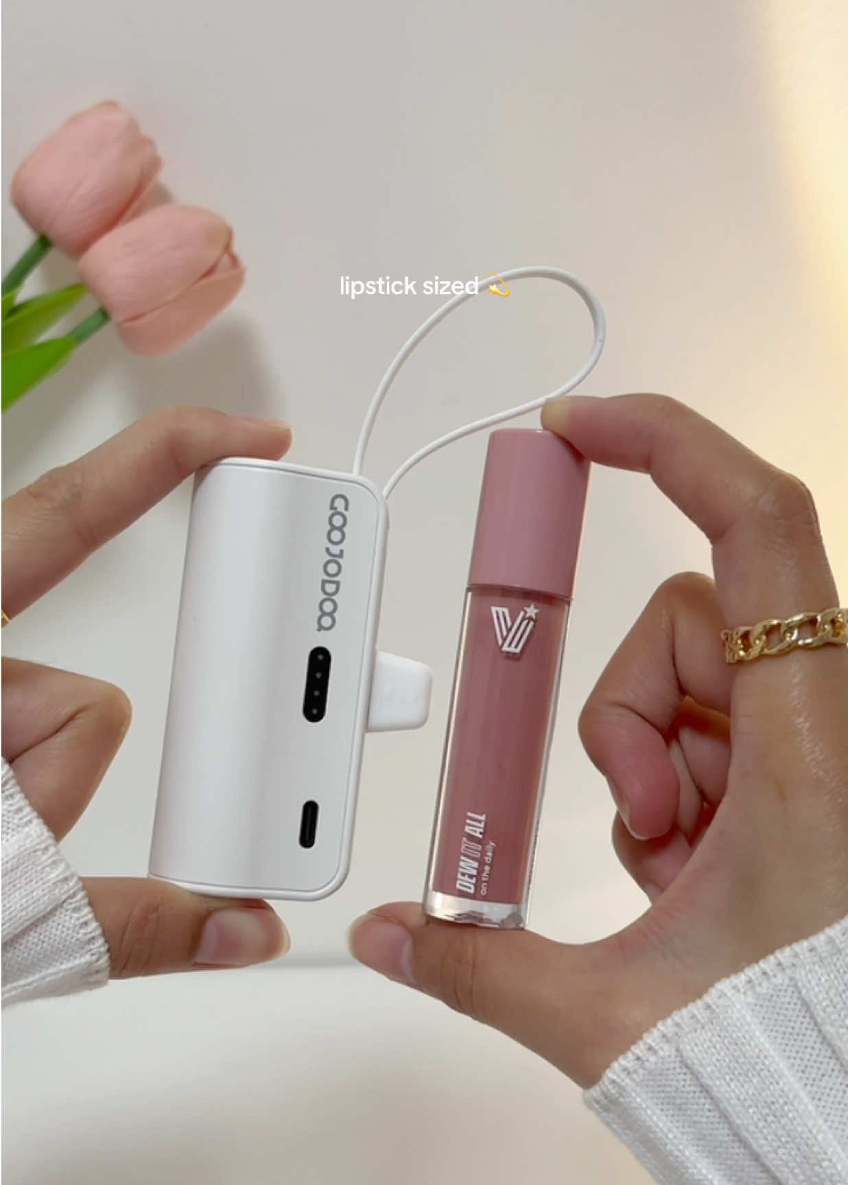 bakit ngayon ko lang to binili!! portable, compact and super lightweight powerbank from GOOJODOQ 💯🫶🏼💫 #goojodoq #goojodoqpowerbank #minipowerbank #5000mah #powerbank #powerbankrecommendations #lightweight #tiktokfinds #fyp #viral #trending #foryou  